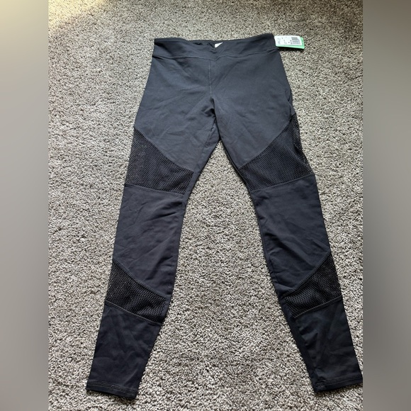 Forever 21 Pants - Black mesh paneled leggings